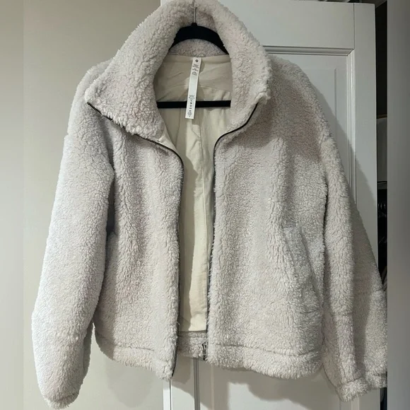 Lululemon Cinchable fleece zip-up - Picture 2 of 6